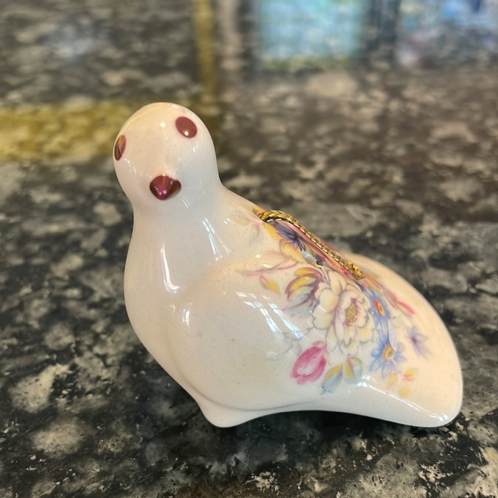 Vintage Lownds Pateman Ceramic Dove Bird
Pot-Pourri Pomander‎ Made in England